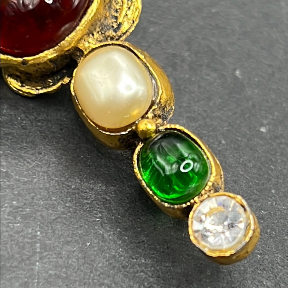 RARE COLOR Chanel 1985 gripoix glass brooch - Picture 3 of 11